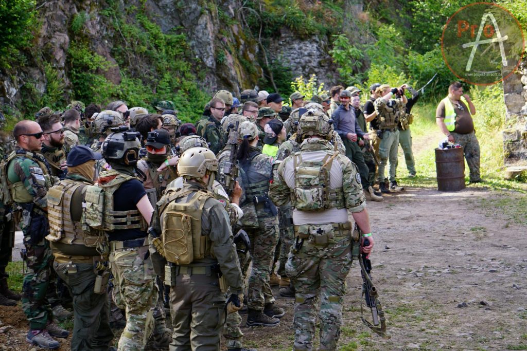 Legler Bärenkopf Holz-Buchstabe I - Buntes Bären-ABC Für Kinderzimmer